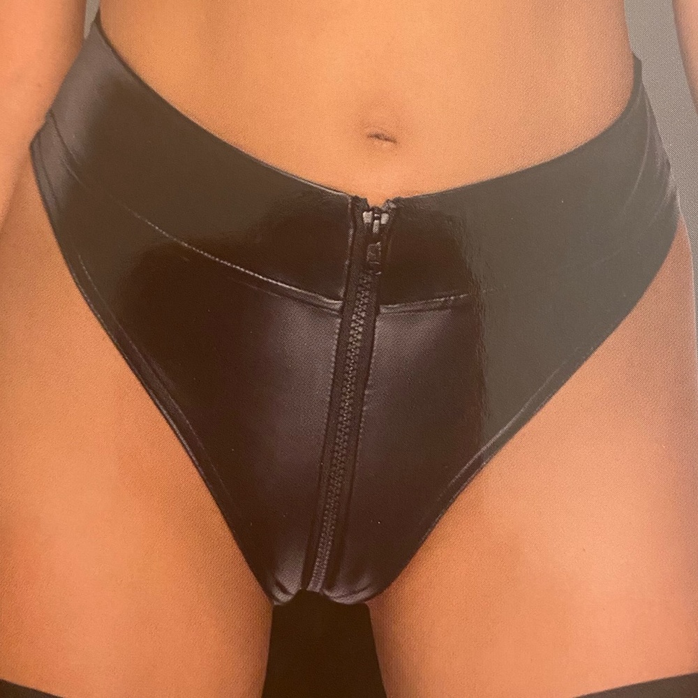Noir 2-way Zipper High Waisted Black Faux Leather Panty
